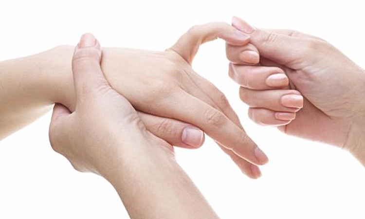 راه های درمان خواب رفتگی انگشتان دست